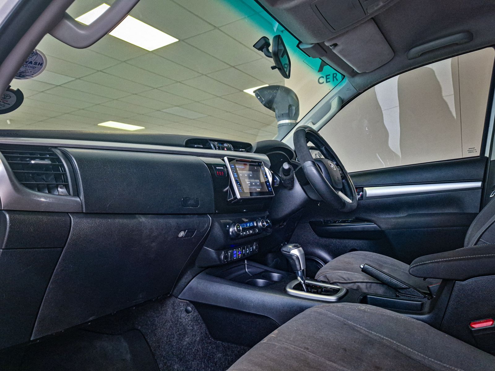 2017 Toyota Hilux photo 5