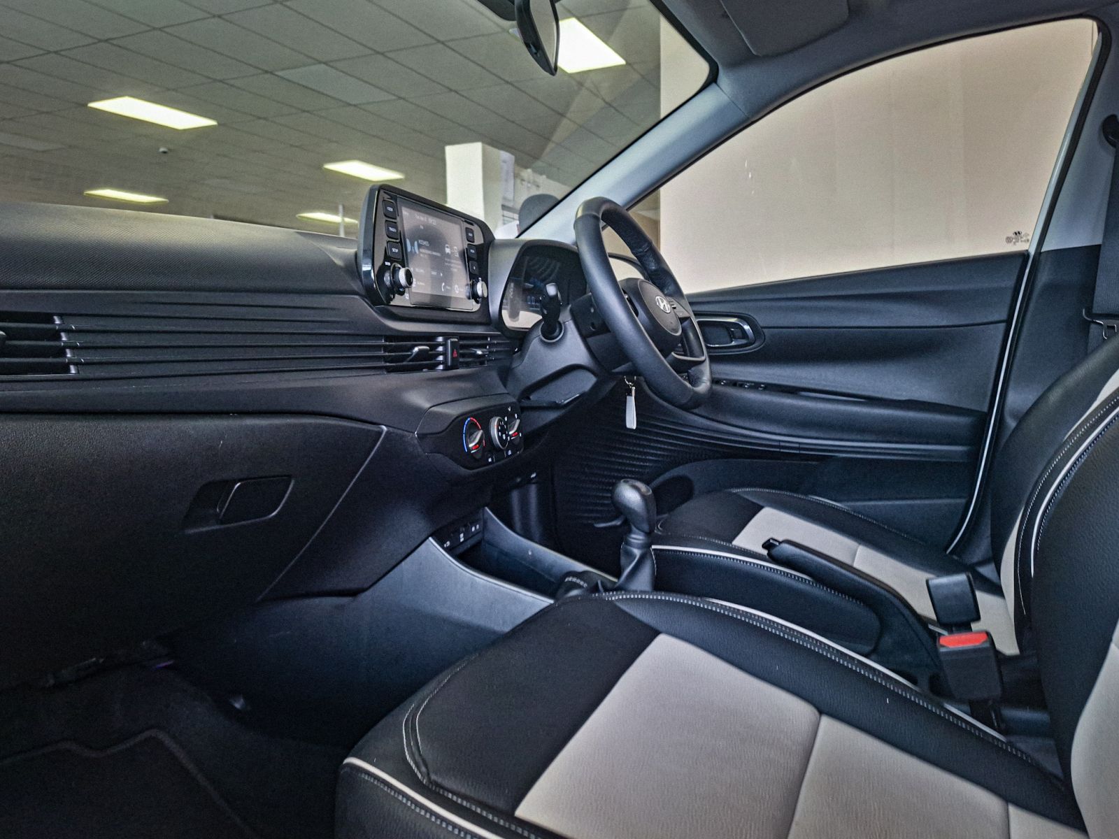 2023 Hyundai i20 photo 5