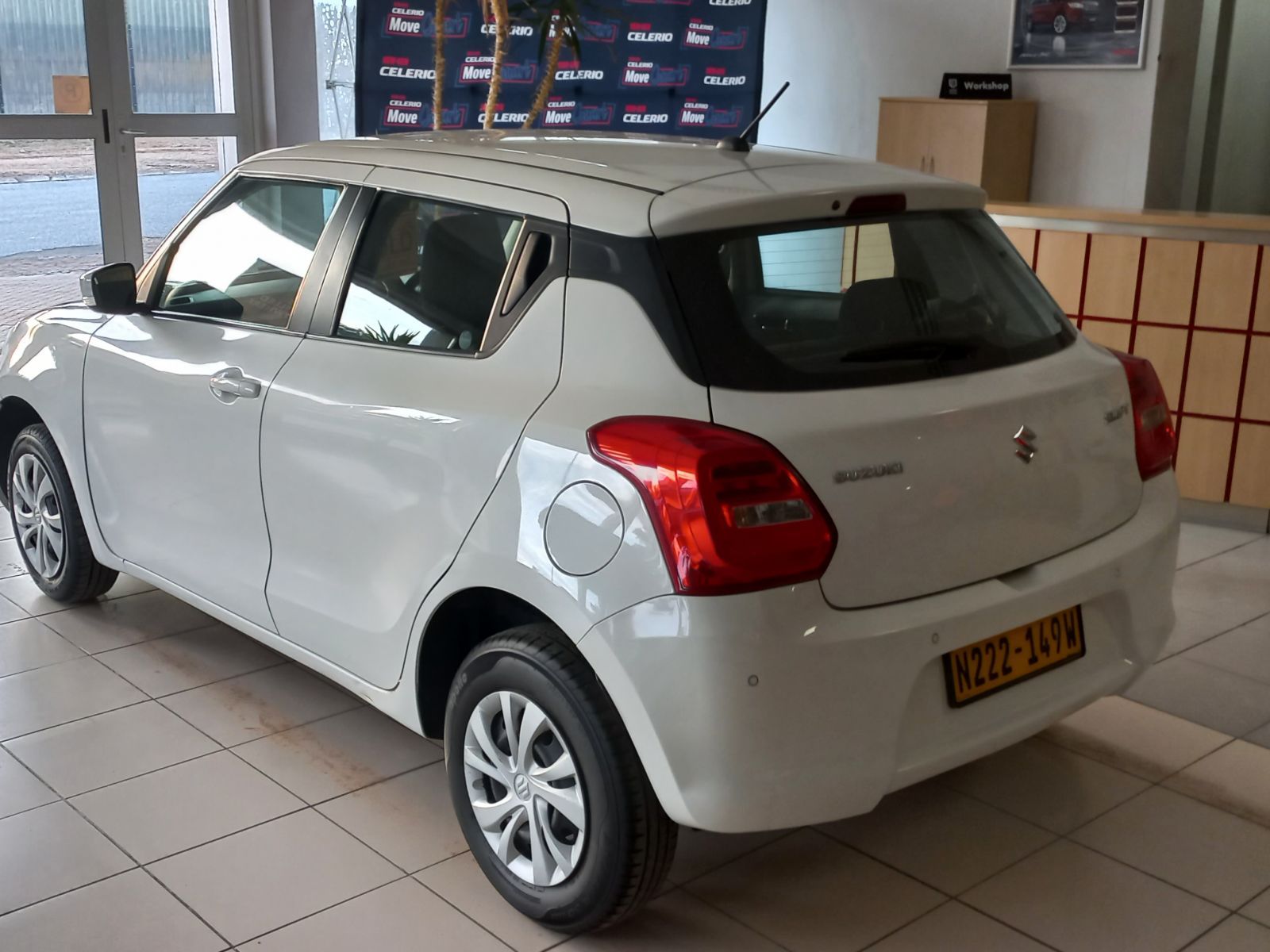 2022 Suzuki Swift photo 3