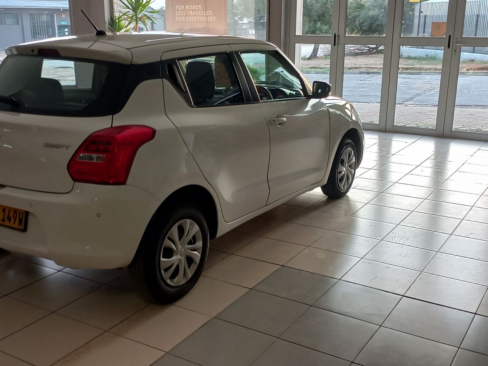 2022 Suzuki Swift photo 4