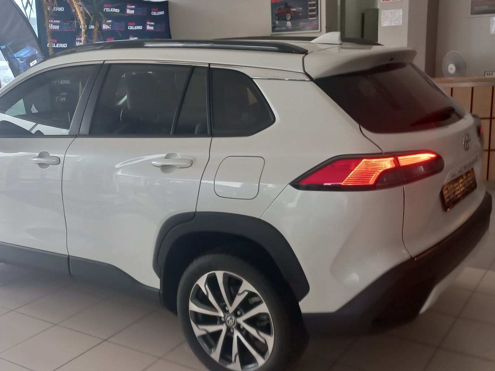 2023 Toyota Corolla photo 3