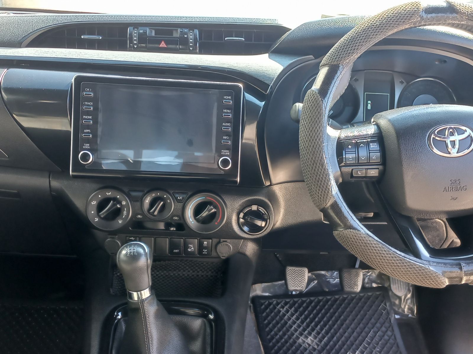 2022 Toyota Hilux photo 10