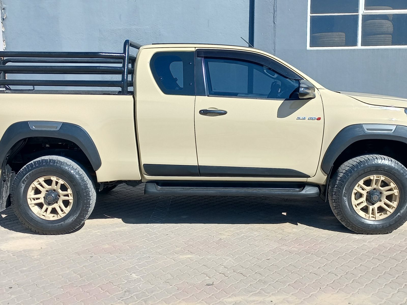 2022 Toyota Hilux photo 4