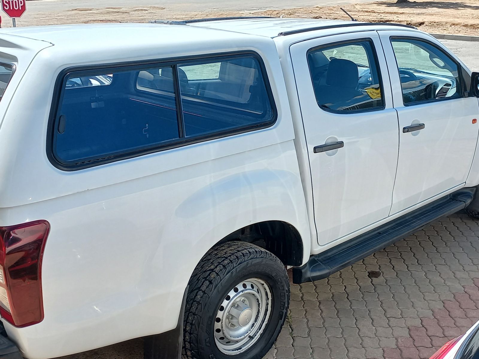 2019 Isuzu D-MAX photo 4