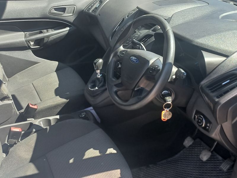 2015 Ford Tourneo photo 11