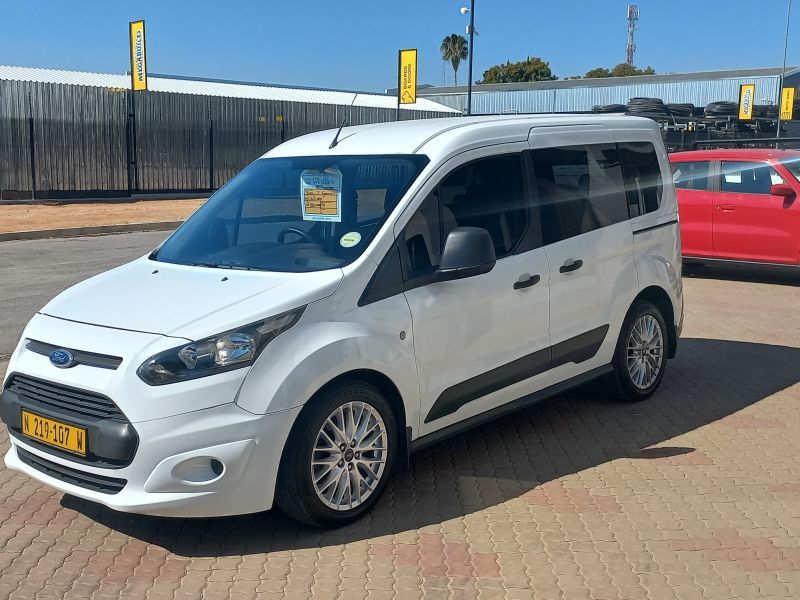 2015 Ford Tourneo photo 3