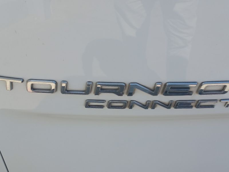 2015 Ford Tourneo photo 6