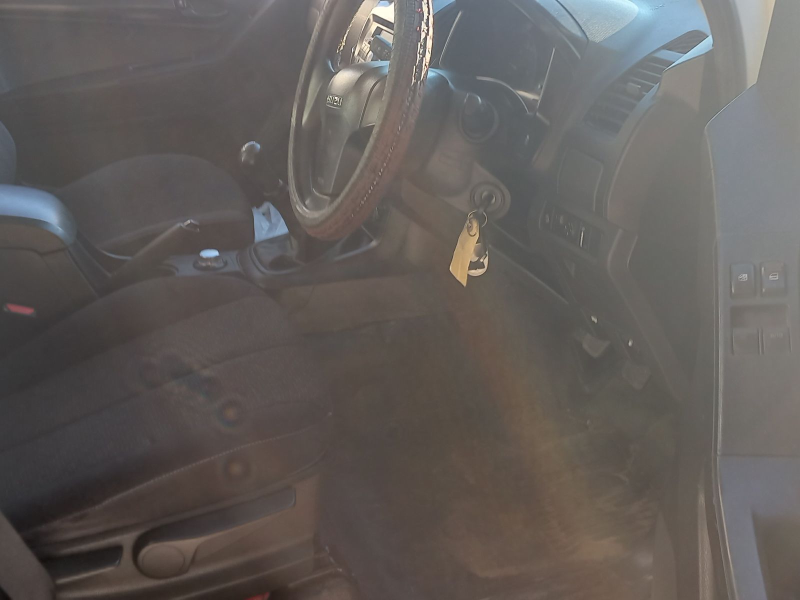 2021 Isuzu D-MAX photo 8