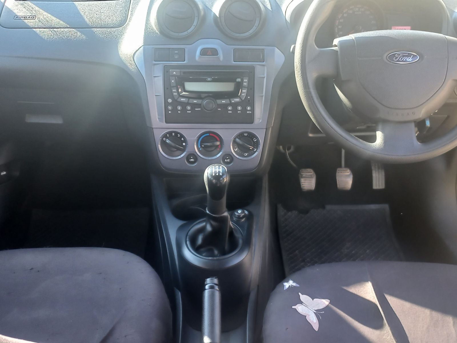 2013 Ford Figo photo 8