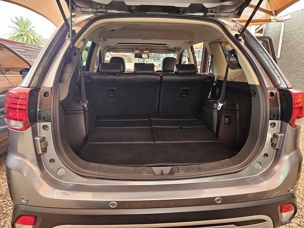2021 Mitsubishi Outlander photo 15