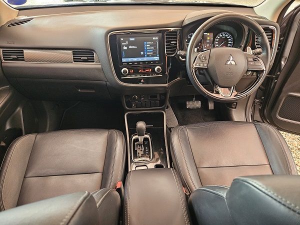 2021 Mitsubishi Outlander photo 5