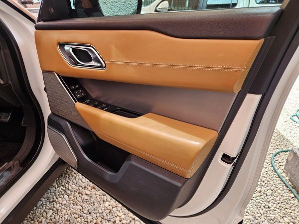 2018 Land Rover Range Rover photo 10