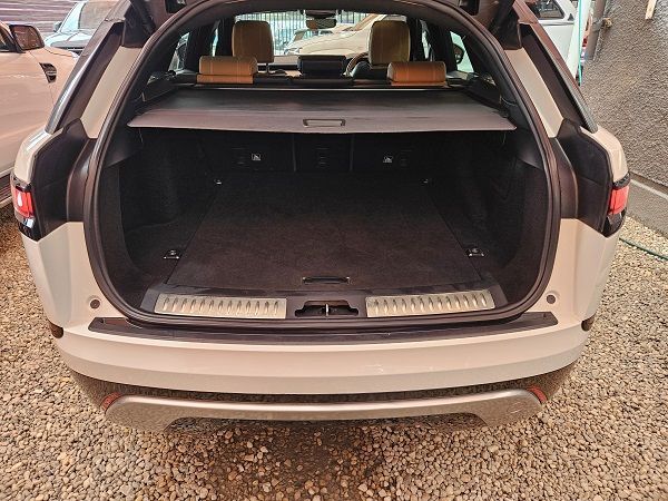 2018 Land Rover Range Rover photo 12