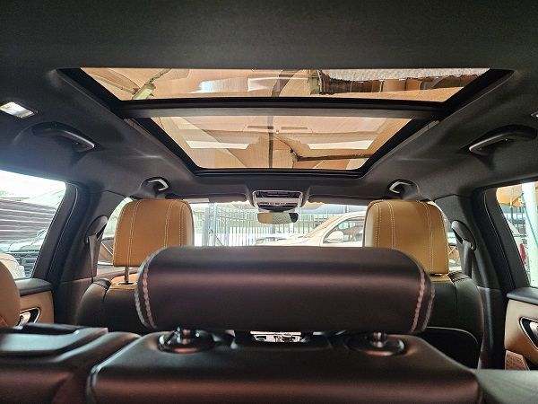 2018 Land Rover Range Rover photo 13