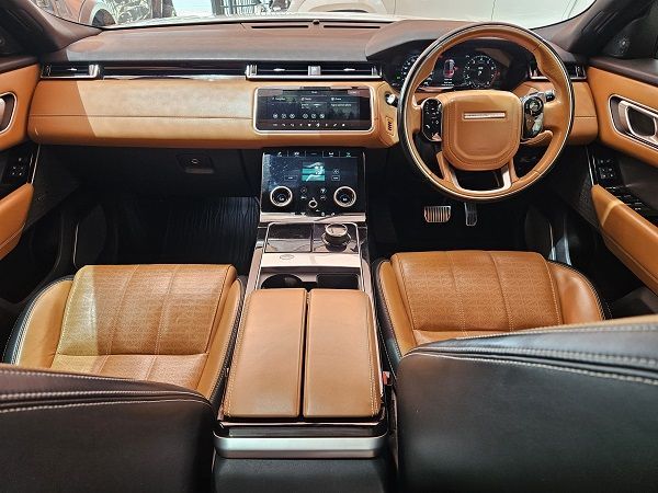 2018 Land Rover Range Rover photo 6