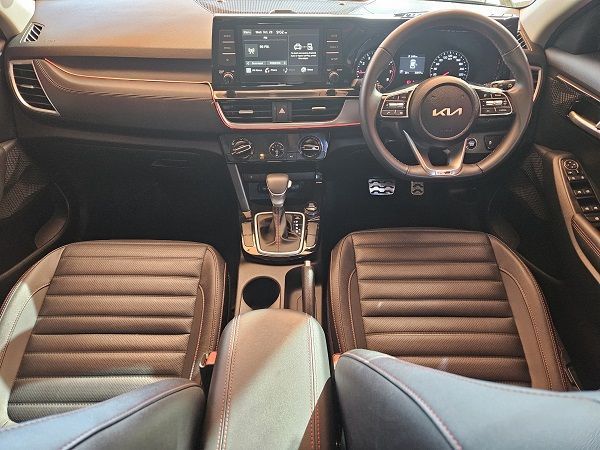 2023 Kia Seltos photo 6