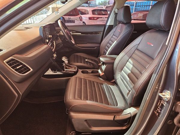 2023 Kia Seltos photo 8
