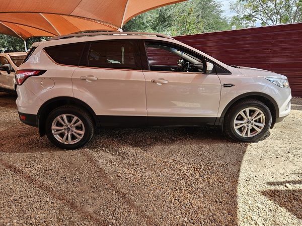 2020 Ford Kuga photo 2