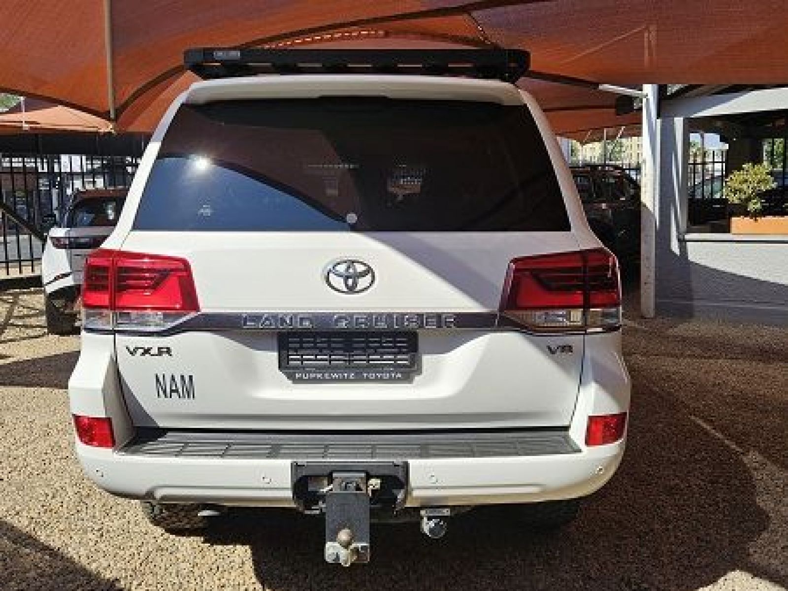 2020 Toyota Land Cruiser photo 6