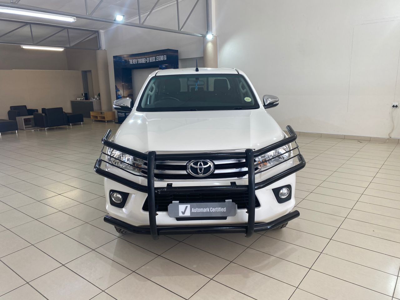 2017 Toyota Hilux photo 2