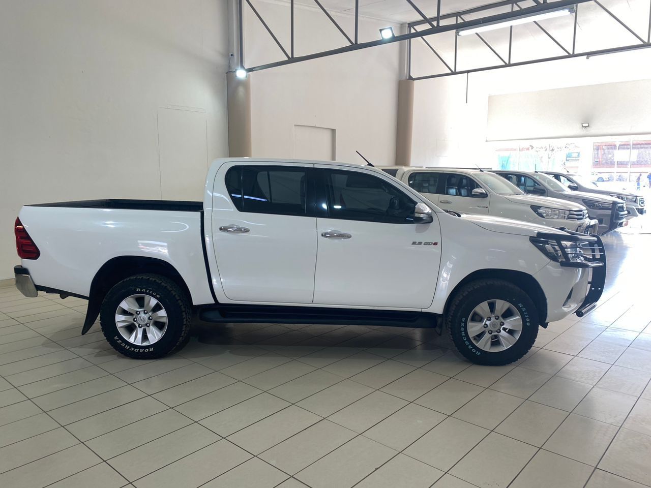 2017 Toyota Hilux photo 3