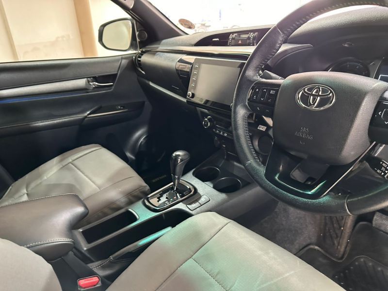 2021 Toyota Hilux photo 9