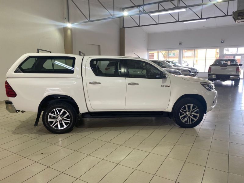 2018 Toyota Hilux photo 3