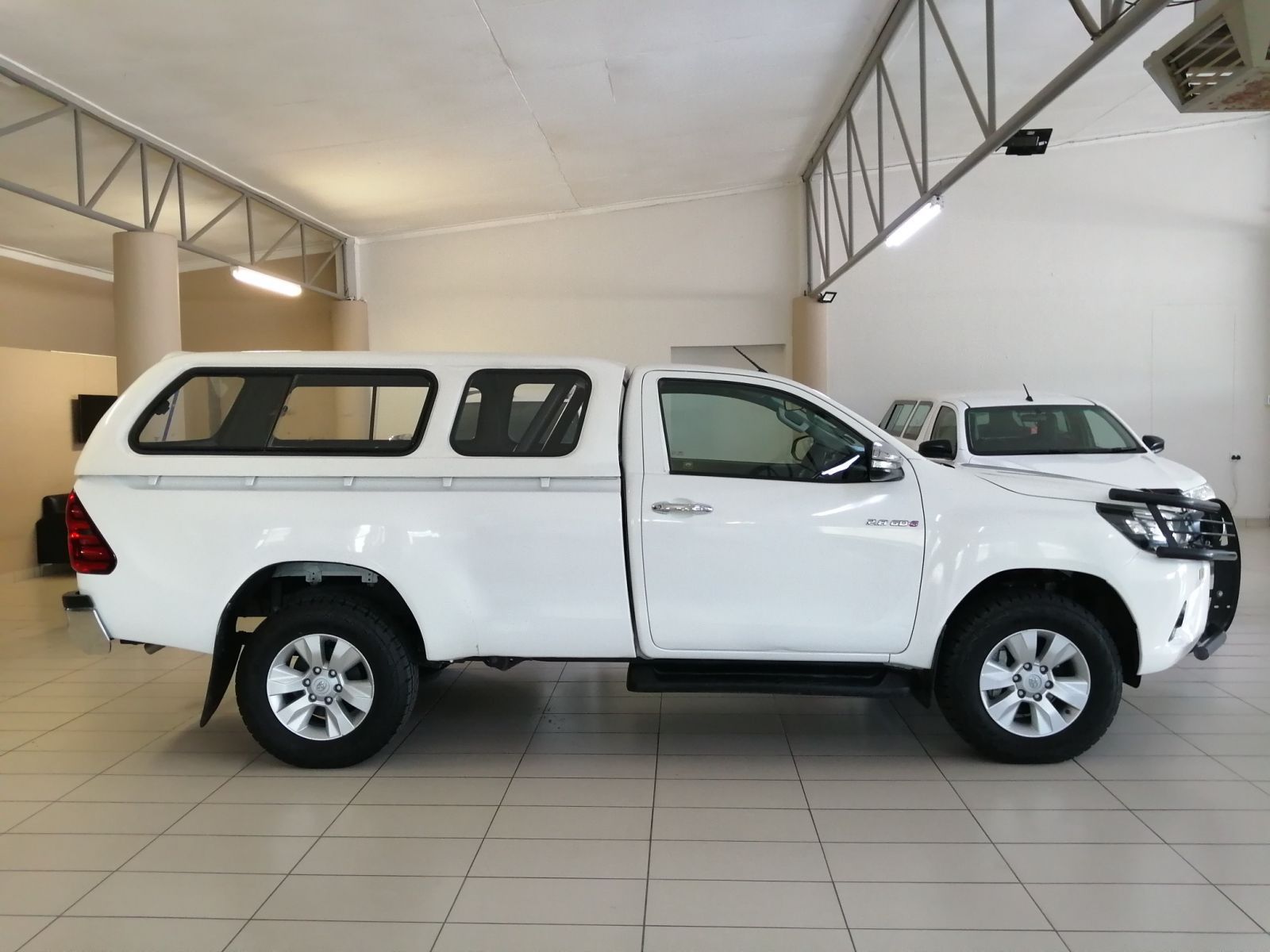 2016 Toyota Hilux photo 3