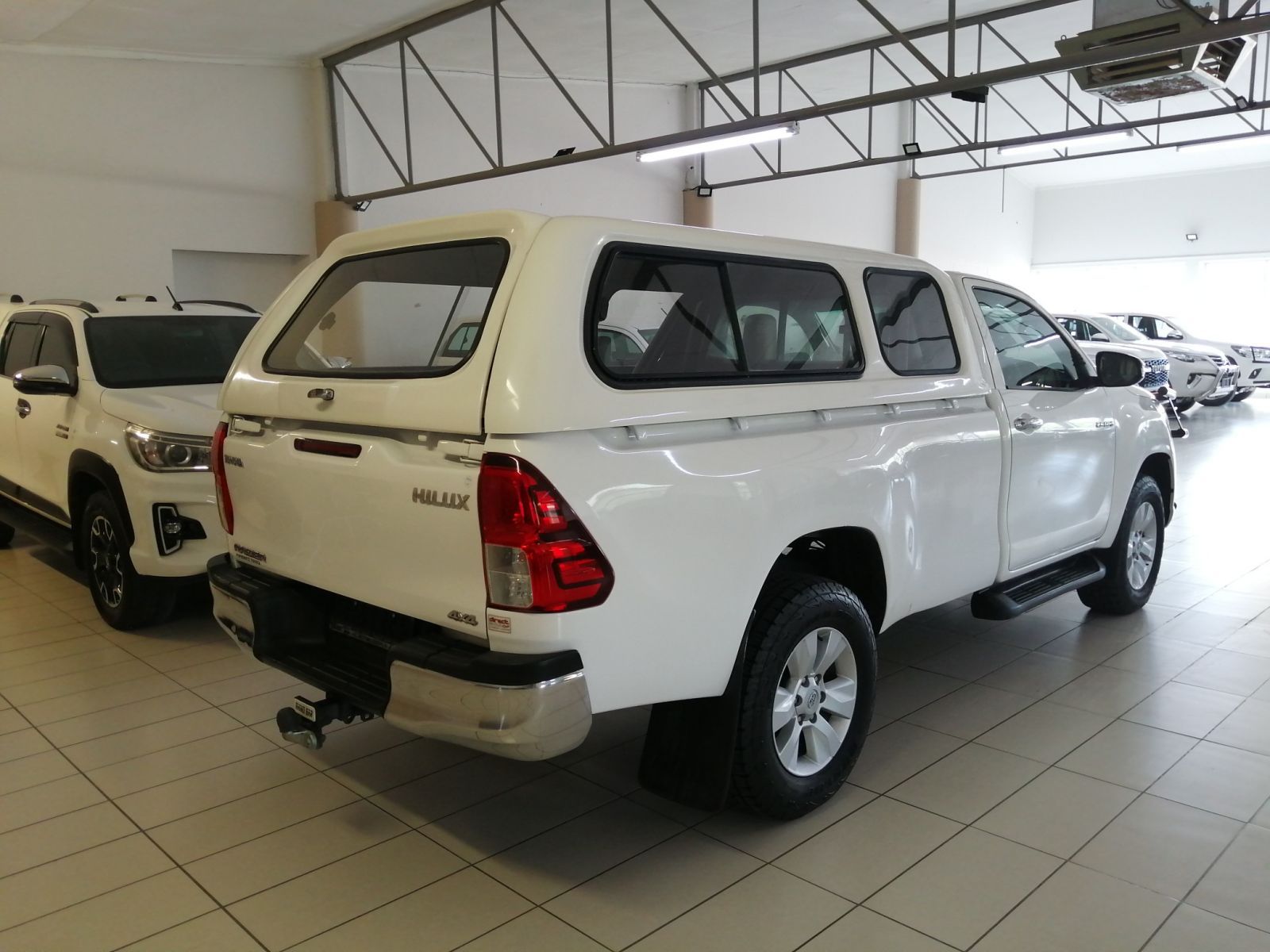 2016 Toyota Hilux photo 5