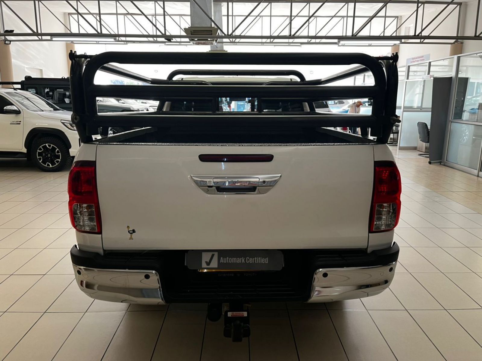 2023 Toyota Hilux photo 4