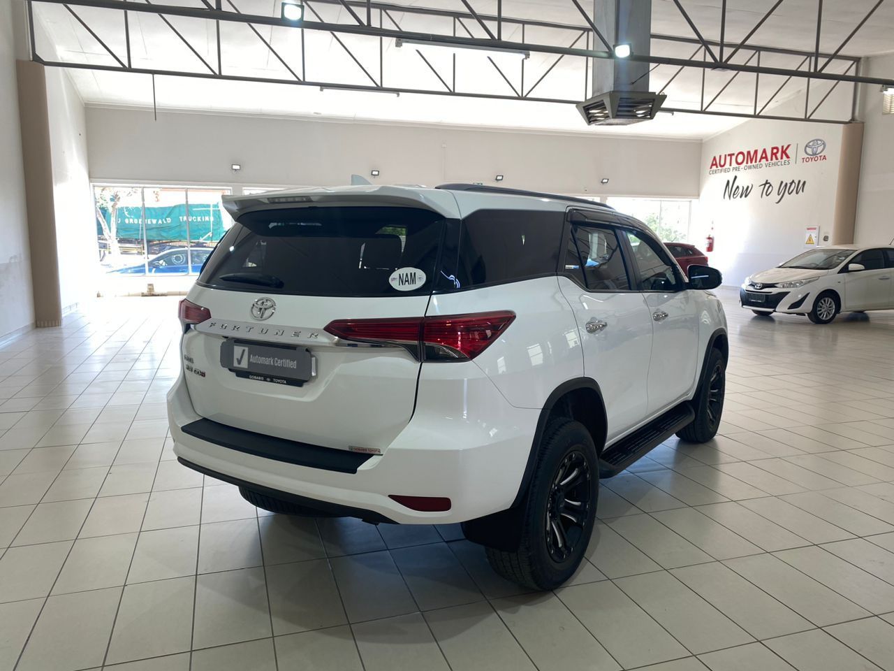 2018 Toyota Fortuner photo 4