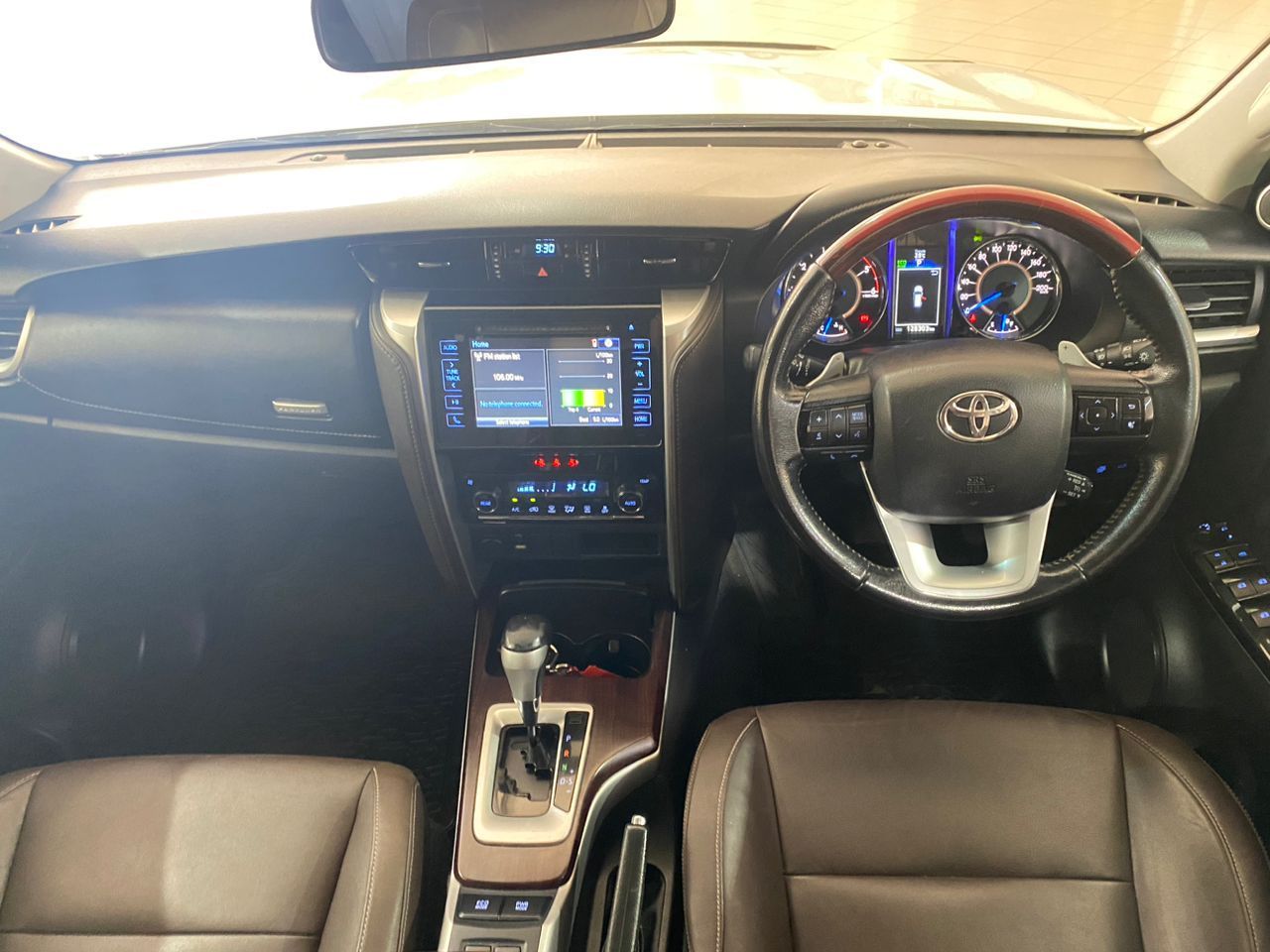 2018 Toyota Fortuner photo 7