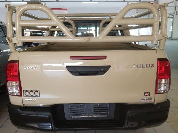 2019 Toyota Hilux photo 3