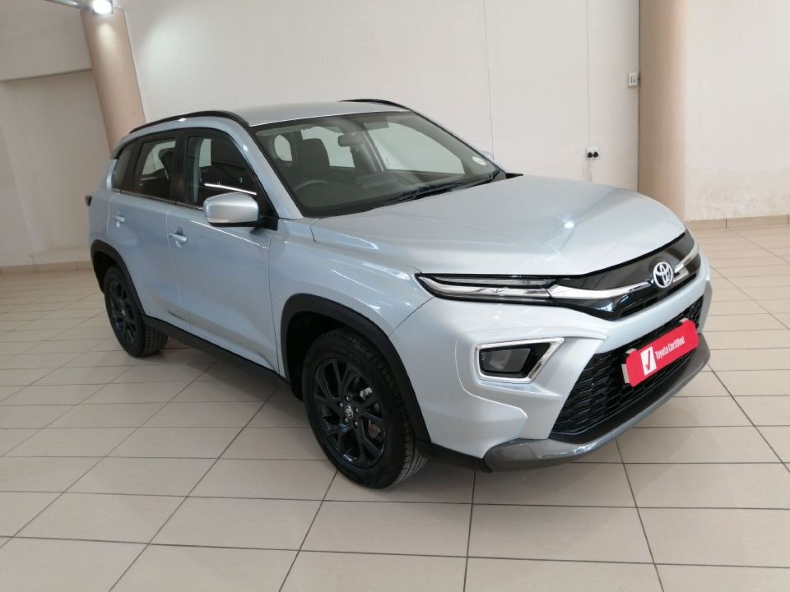 2024 Toyota Urban Cruiser photo 1