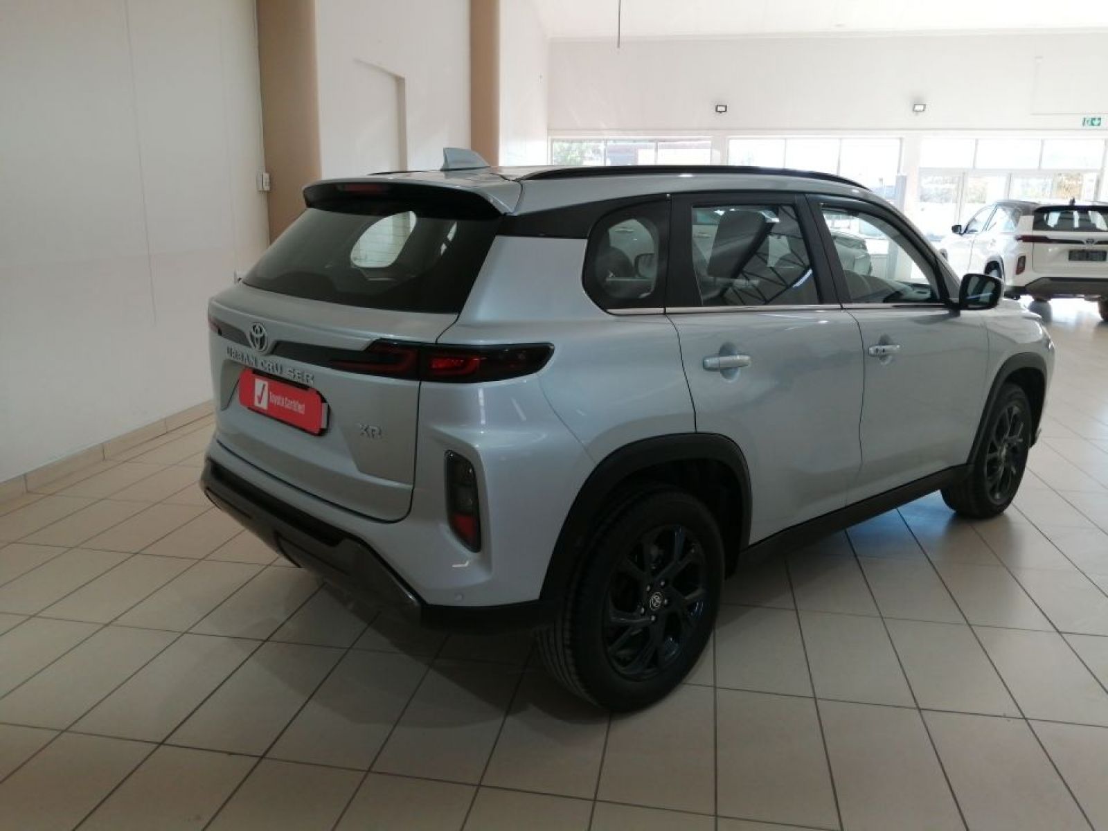2024 Toyota Urban Cruiser photo 2