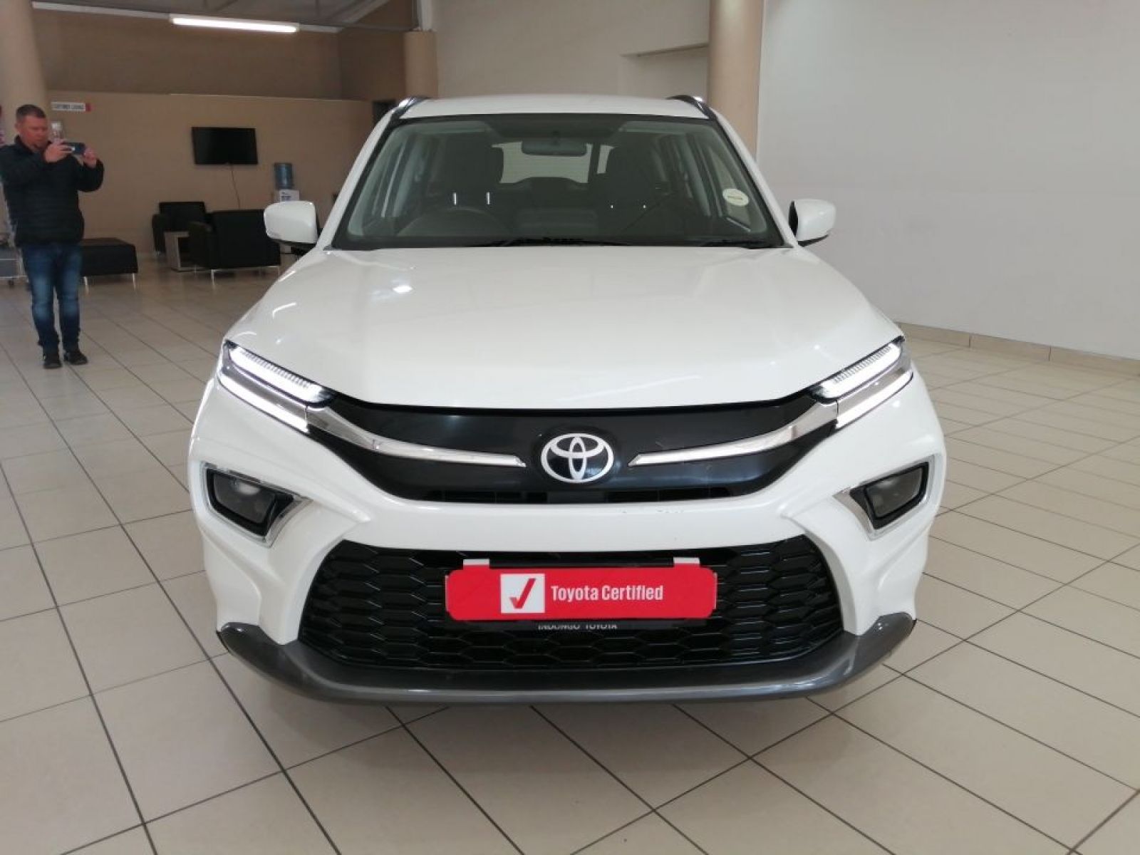 2024 Toyota Urban Cruiser photo 4