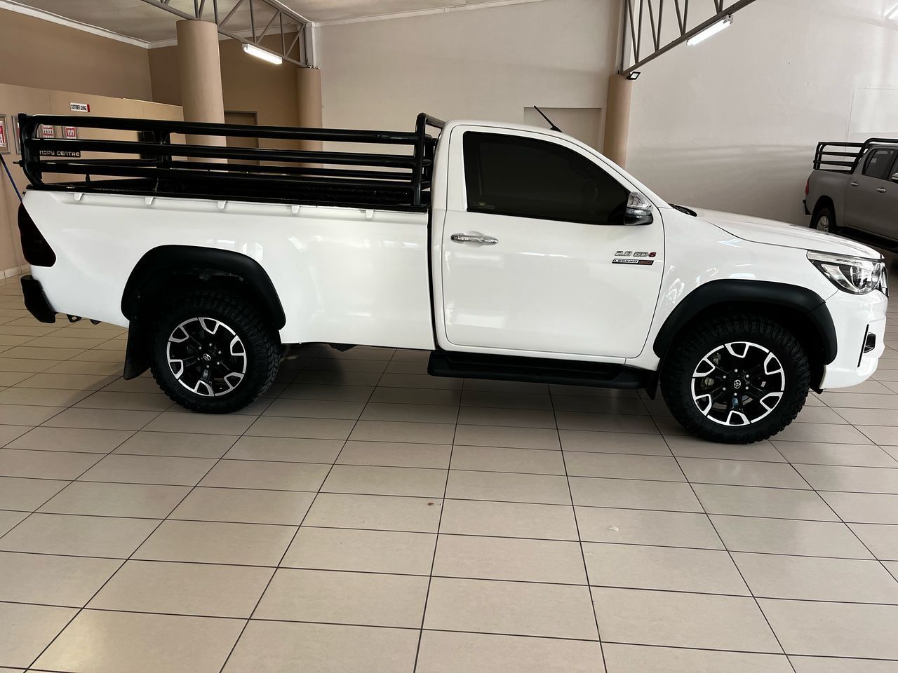 2020 Toyota Hilux photo 3