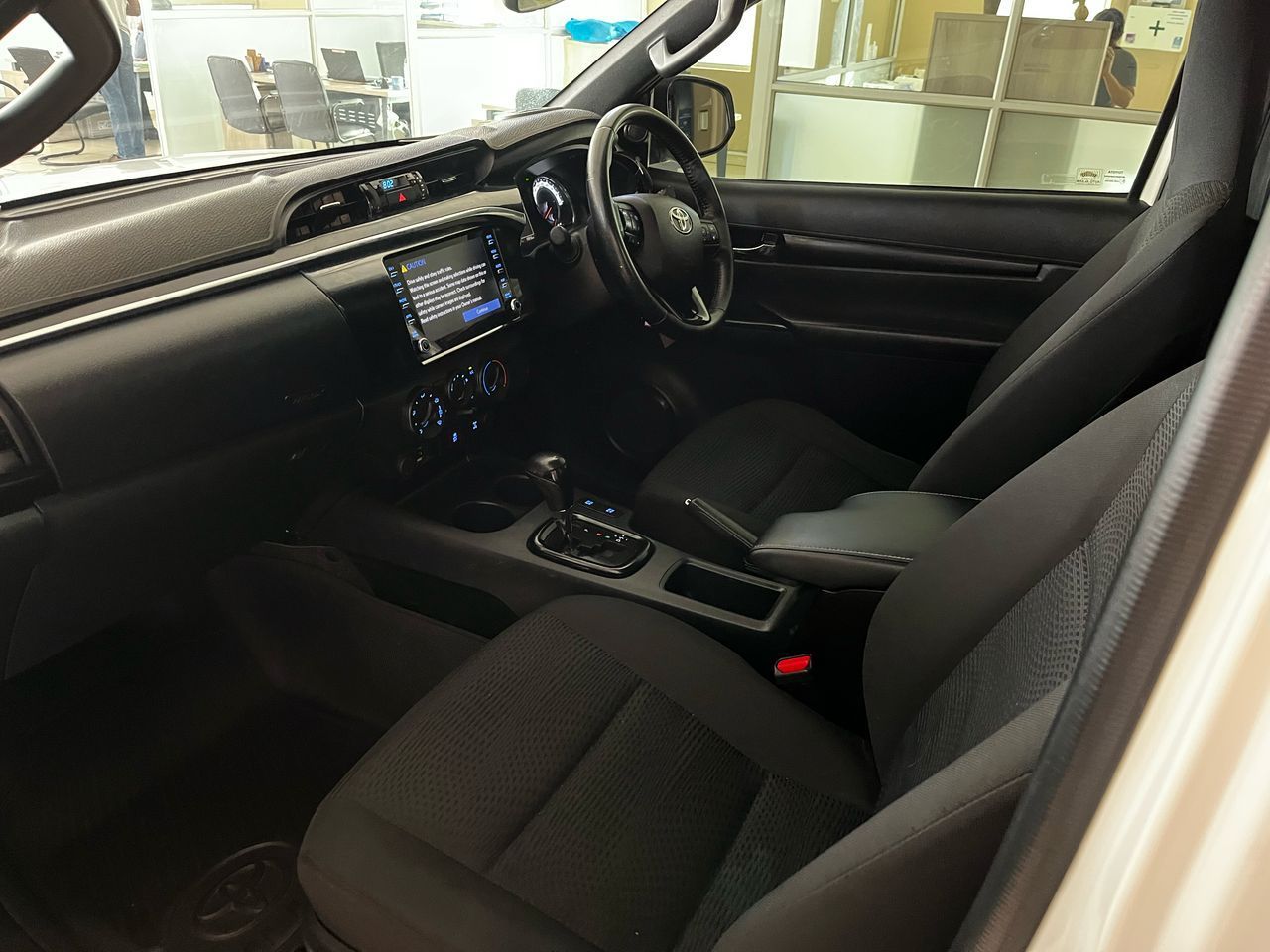 2020 Toyota Hilux photo 8