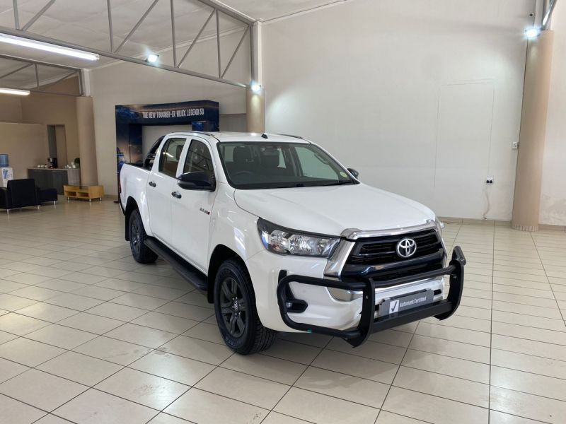 2022 Toyota Hilux photo 1