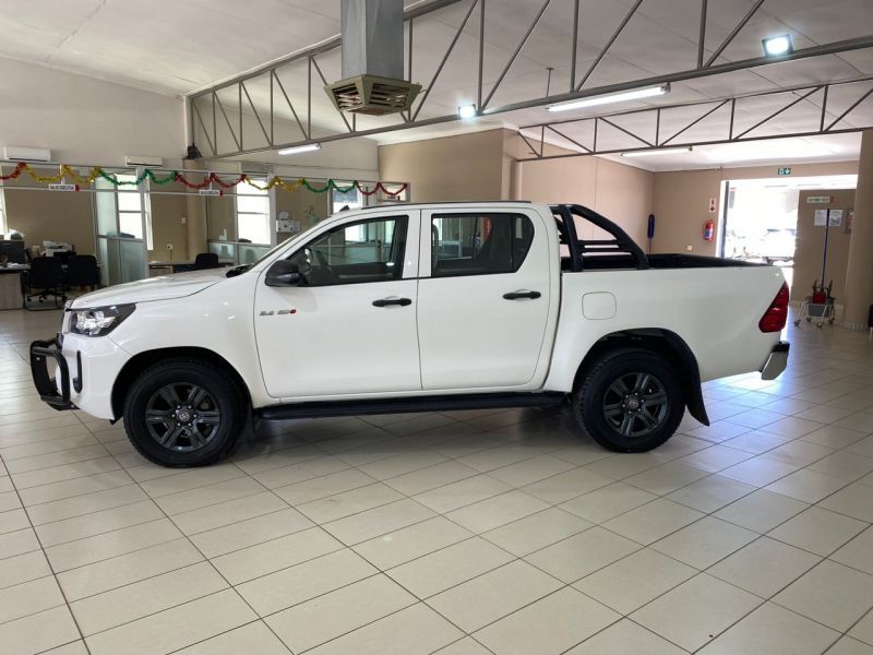 2022 Toyota Hilux photo 4