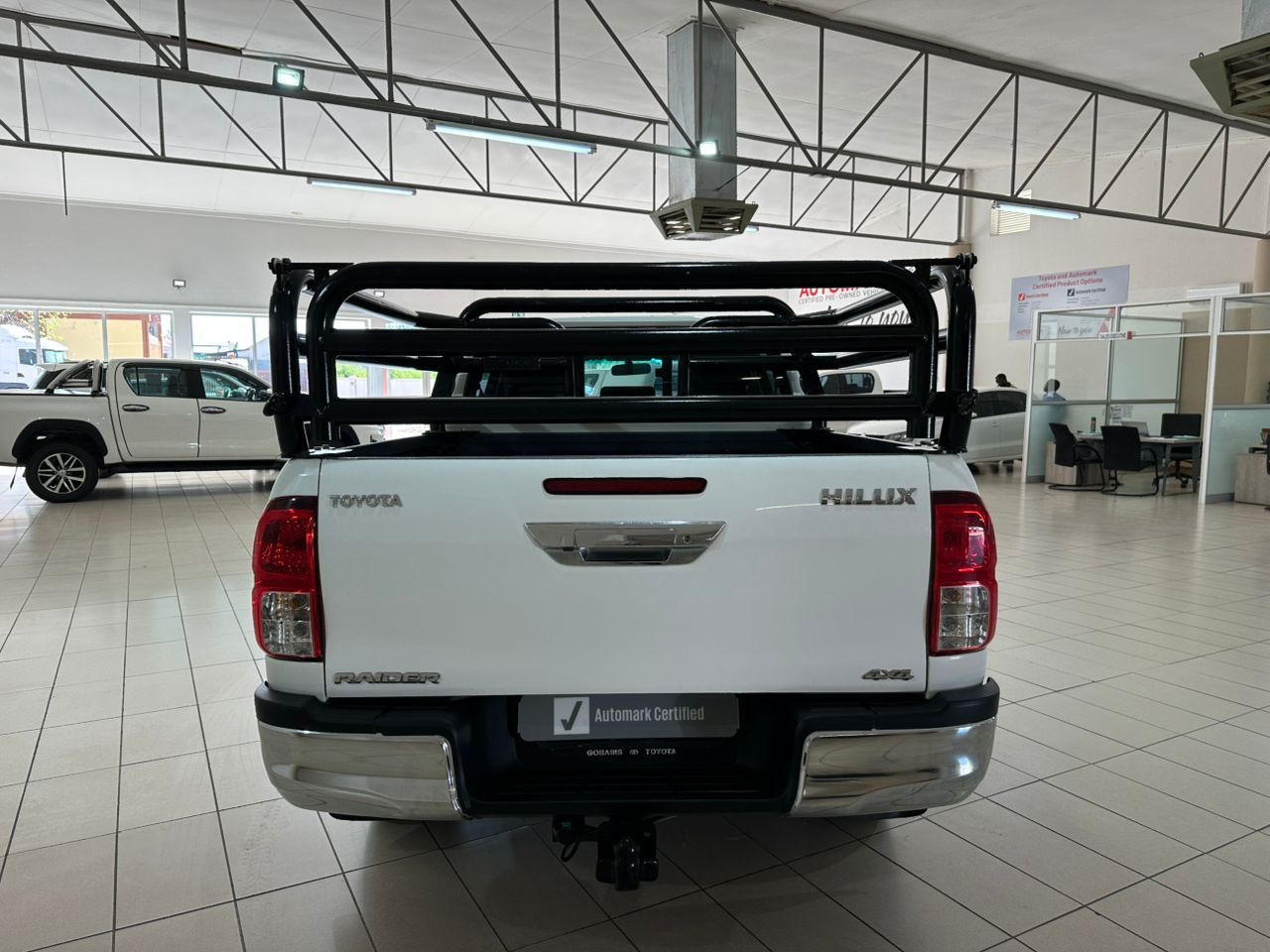 2017 Toyota Hilux photo 6