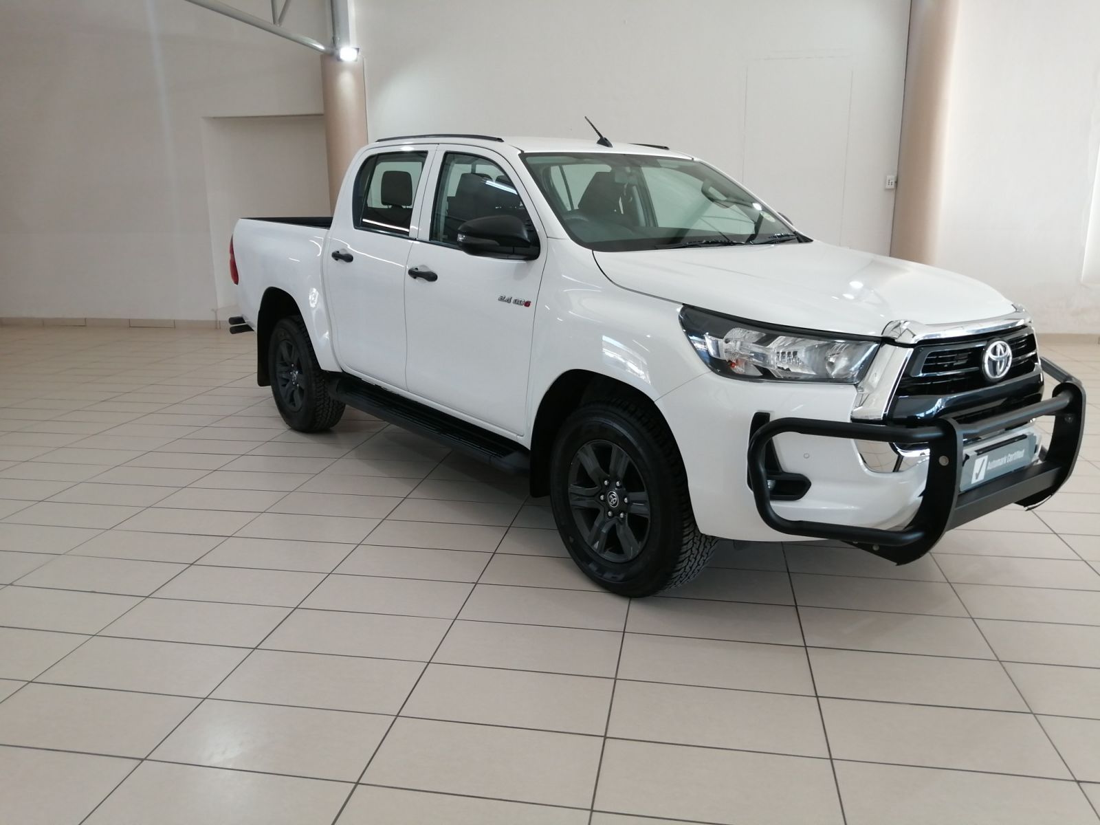 2023 Toyota Hilux photo 1