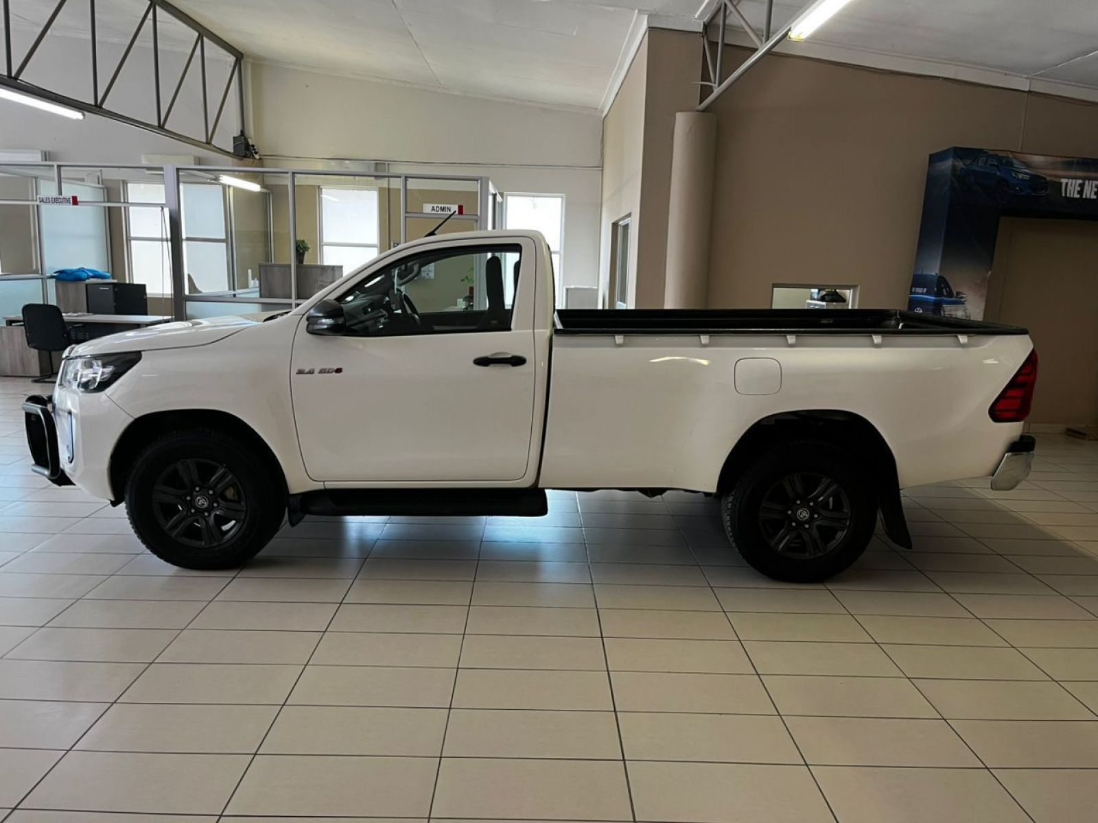 2023 Toyota Hilux photo 7