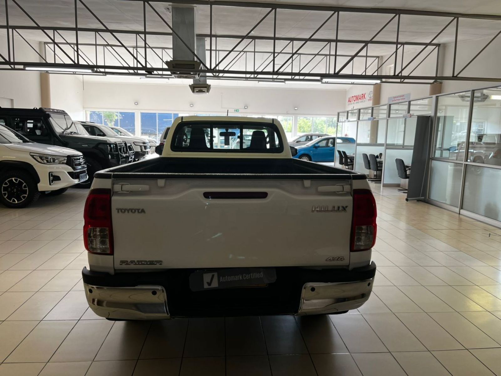 2023 Toyota Hilux photo 9