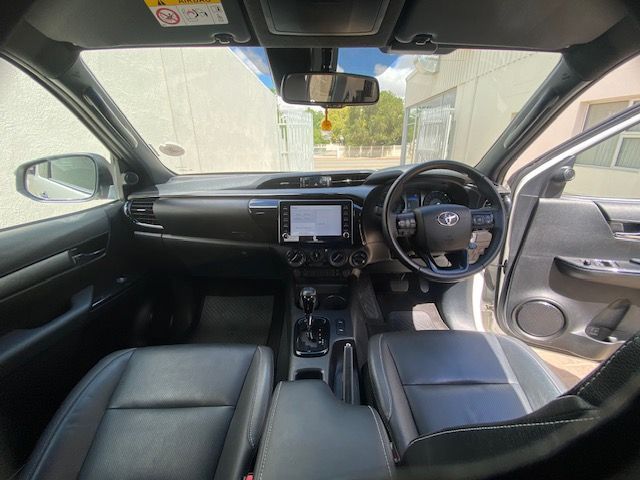 2024 Toyota Hilux photo 14