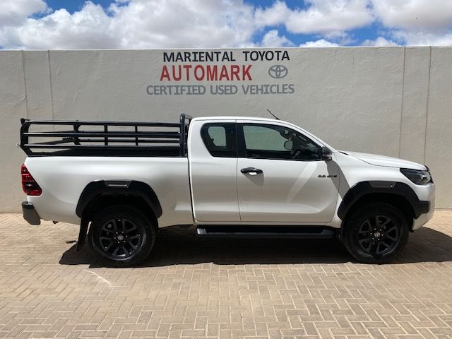 2024 Toyota Hilux photo 2