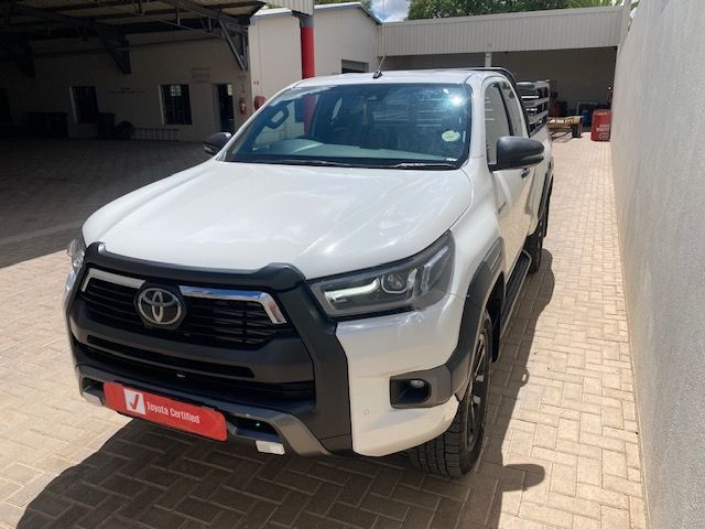 2024 Toyota Hilux photo 4