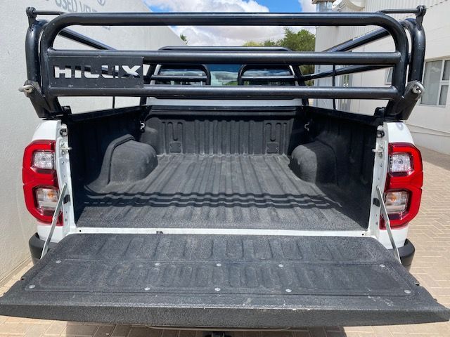 2024 Toyota Hilux photo 8
