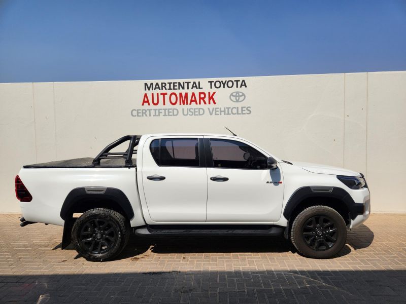 2021 Toyota Hilux photo 3