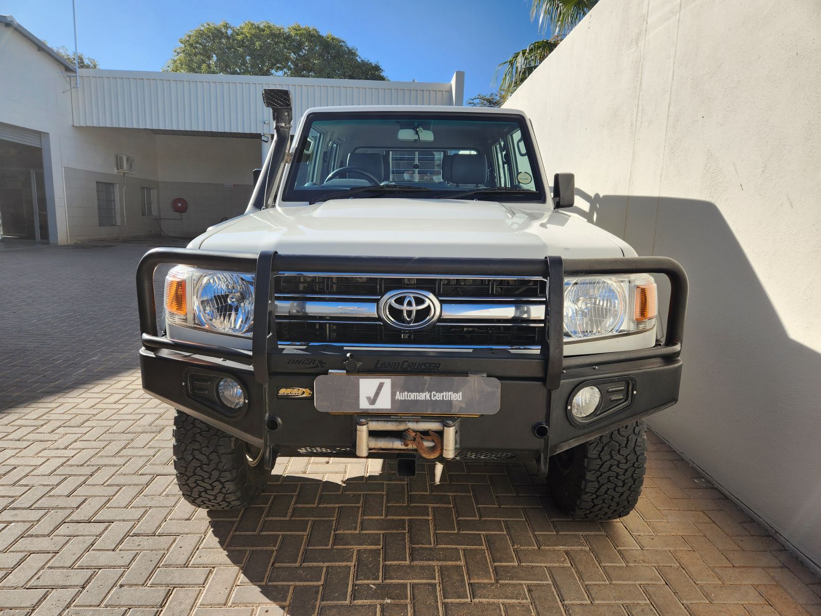 2018 Toyota Land Cruiser DC 4.0 V6 Petrol photo 2